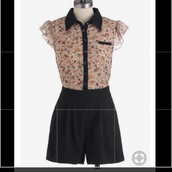 ISO classy jumpsuits 😍 send ideas my way please - Picture 4 of 8