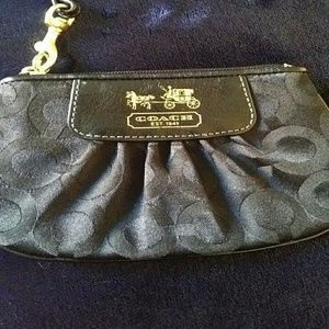 11/6 SALE Coach Op Art Wristlet