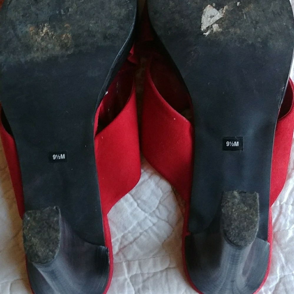 Sandal - Picture 2 of 4