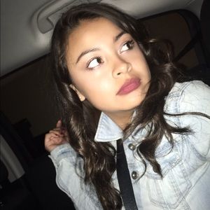 Meet your Posher, Paulina