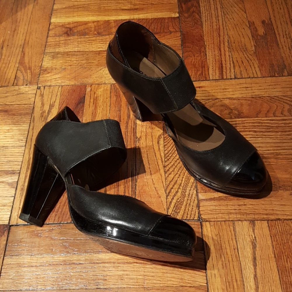 Giraudon black leather patent  4" heels-39-1/2