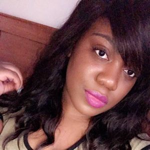 Meet your Posher, Adria