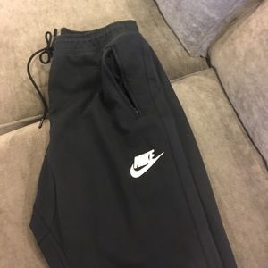 nike zipper pocket sweatpants