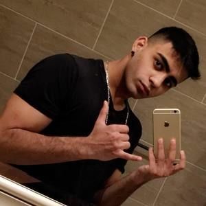 Meet your Posher, Syed