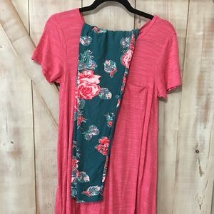 Lularoe leggings and Carly set.  Small Carly/OS