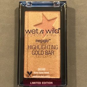 Wet n Wild highlighting gold bar