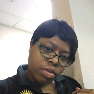 Meet your Posher, Cierra