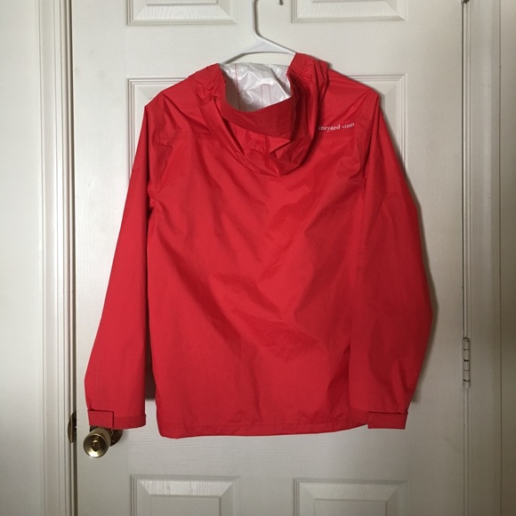 Vineyard Vines rain jacket - Picture 3 of 5