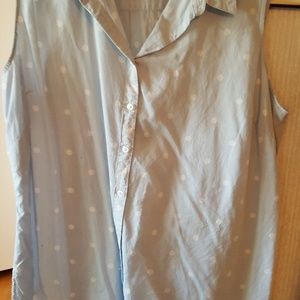 Blue top w/white polka dots