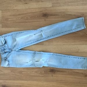 RIPPED DENIM