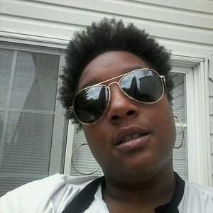 Meet your Posher, Veronica