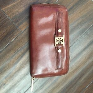 Tory burch camel leather wallet