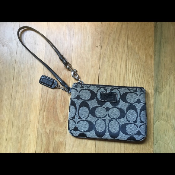 Coach Wristlet - Picture 1 of 3
