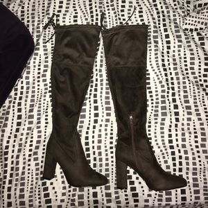 Brand new knee high boots ✨