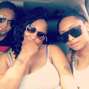 Meet your Posher, Pearlishia