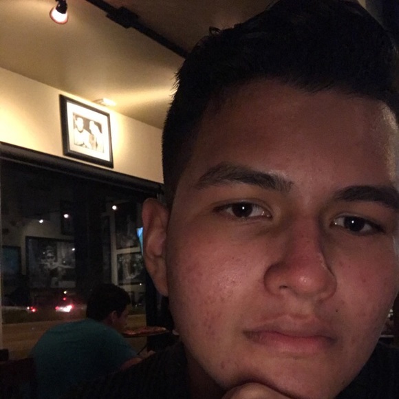 Meet your Posher, Diego - Picture 1 of 1