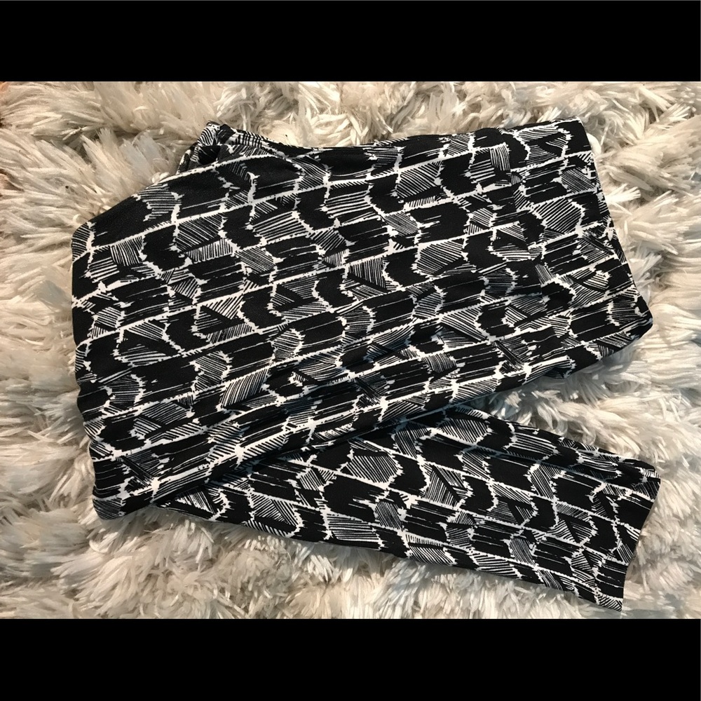 TC Lularoe Leggings. Only worn once!