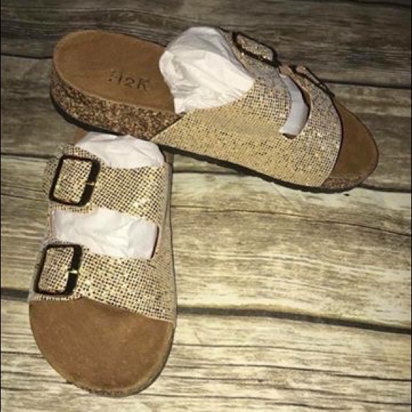 Gold sparkle sandals - Picture 1 of 1