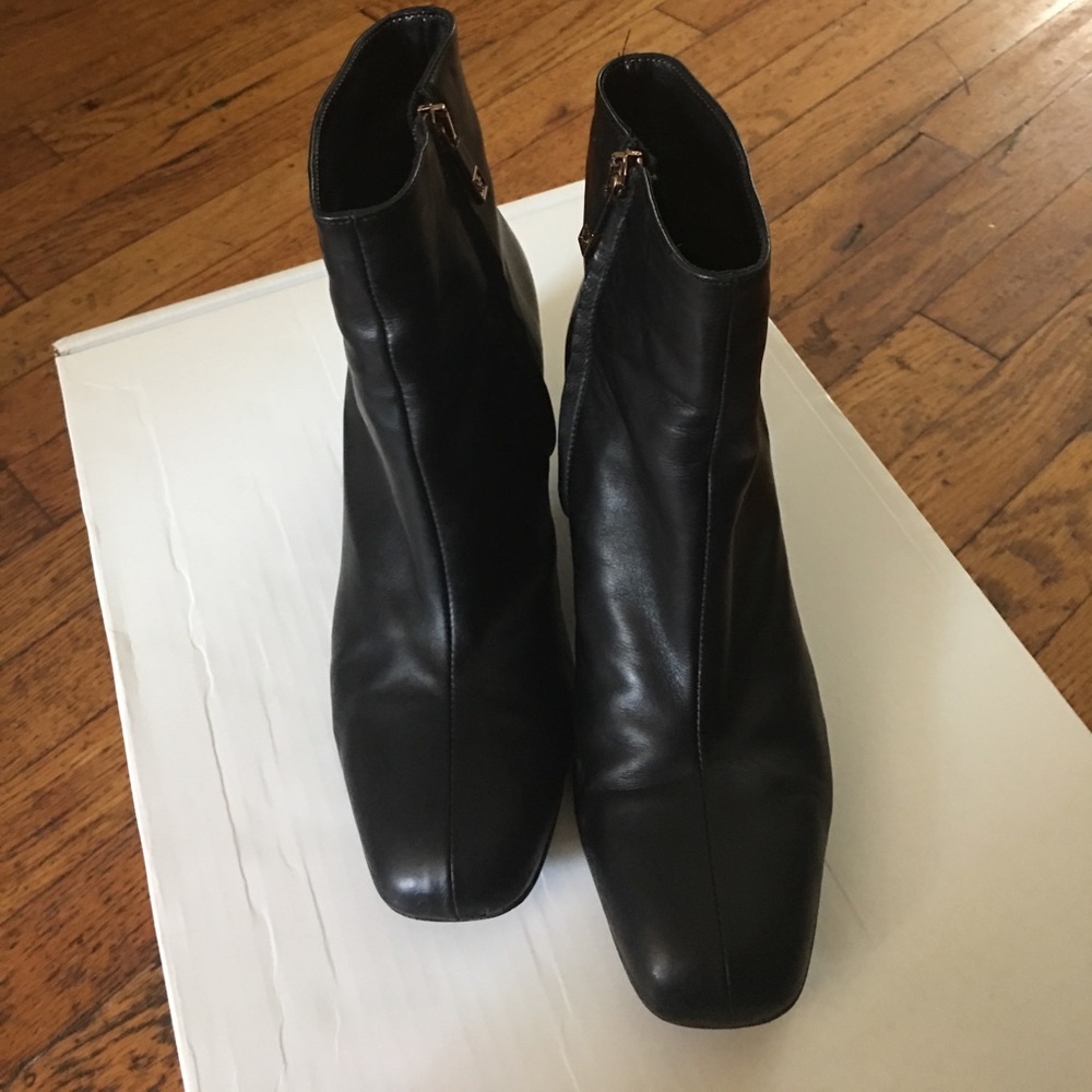 💯Authentic Alberto Fermani Ankle Boots