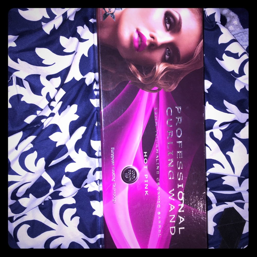 Hot pink wand 3/4th of a inch