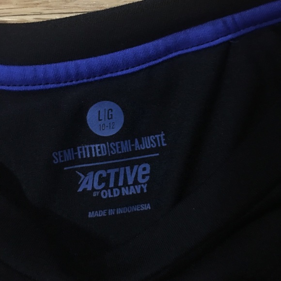 Sold Old Navy Semi Fitted Active Shirt - Picture 2 of 2