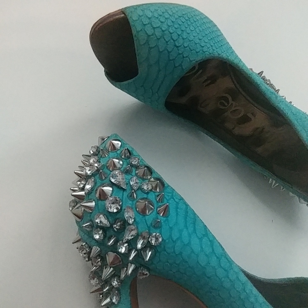 DONATED Sam Edelman Lorrisa Studded Pumps sz 7 - Picture 3 of 8