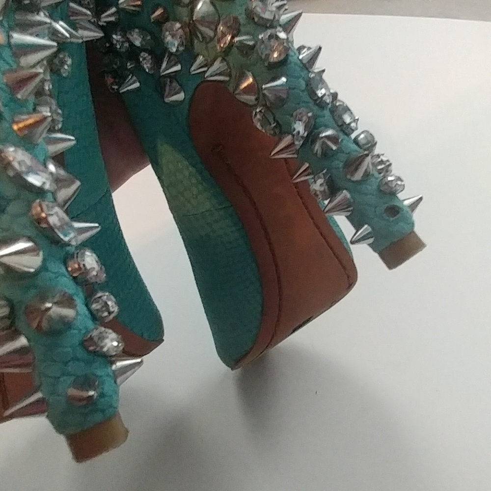 DONATED Sam Edelman Lorrisa Studded Pumps sz 7 - Picture 8 of 8