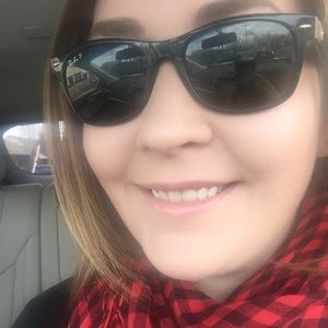 Meet your Posher, Kelly