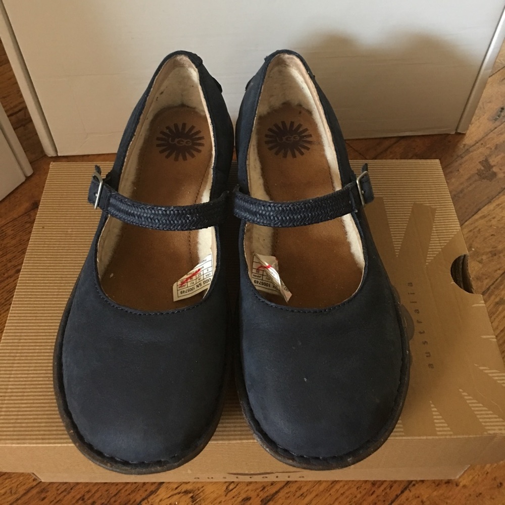 💯Authentic UGG Mary Jane Shoes