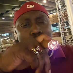 Meet your Posher, Dee