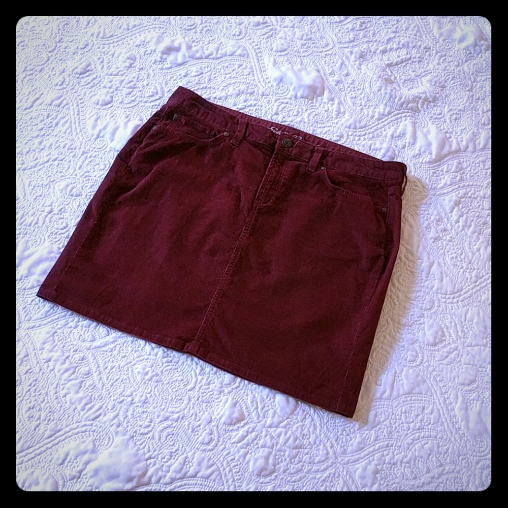 Eddie Bauer Corduroy Skirt in Wine