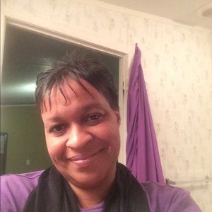 Meet your Posher, Cassandra