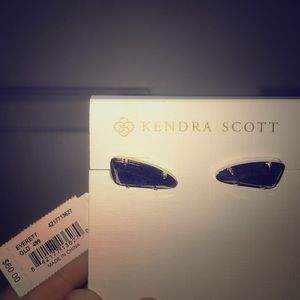 Kendra Scott Everett earrings