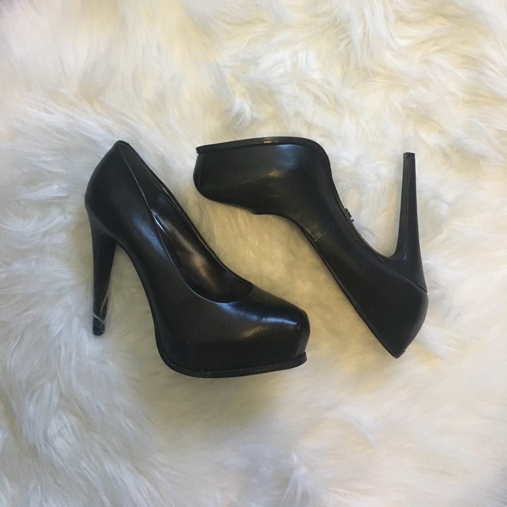 Simply Vera Vera Wang platform Heels