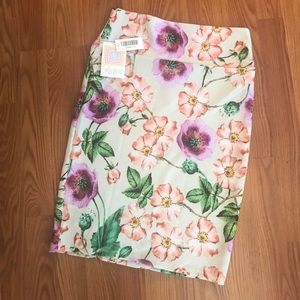 NWT LuLaRoe CASSIE Skirt - Poppies