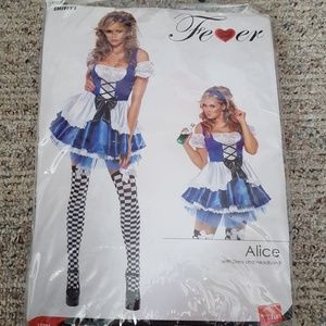 Alice in Wonderland Halloween costume