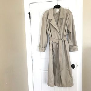 💙 Gorgeous long trench coat 💙