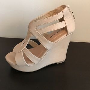 NWOT! Size 5 Wedges