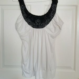 white fancy tank