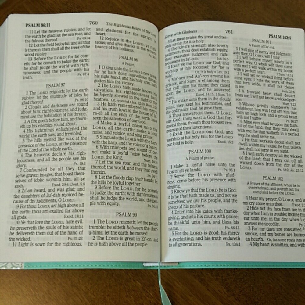 Giant print KJV Holy Bible, NIB - Picture 3 of 8