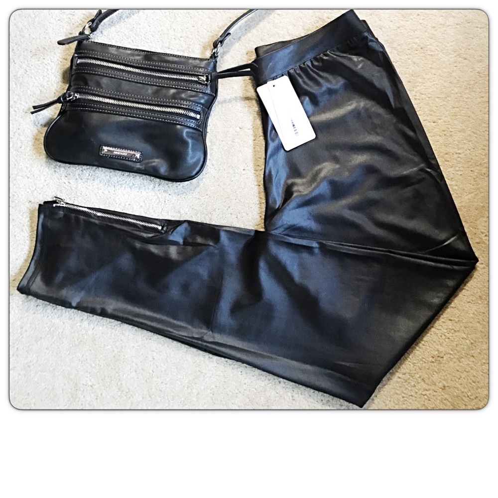 Stunning Faux Leather Zipper Leggings O/S M-XL - Picture 5 of 6