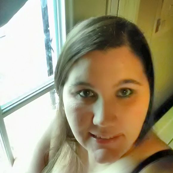 Meet your Posher, Christa - Picture 1 of 1