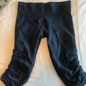 Lulu Lemon In The Flow Crop