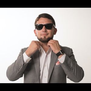 Meet your Posher, Tom