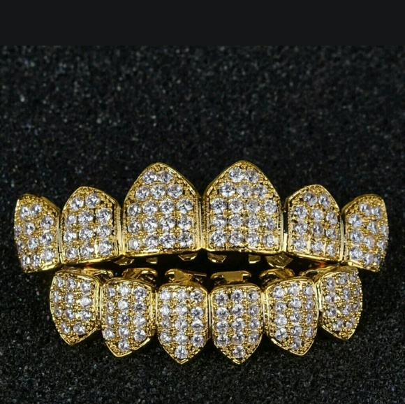 14K GOLD PLATED ICED OUT GRILLZ SET - Picture 1 of 3