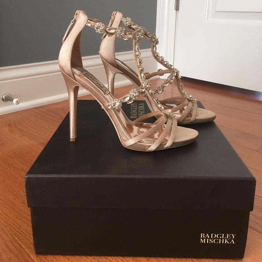 Badgley mischka heels