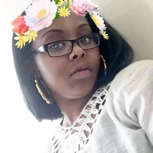 Meet your Posher, Dee