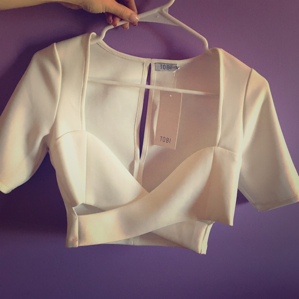 White criss cross crop top