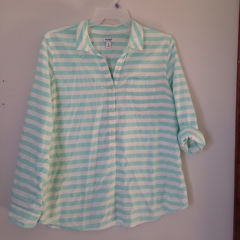 Old navy pullover blouse