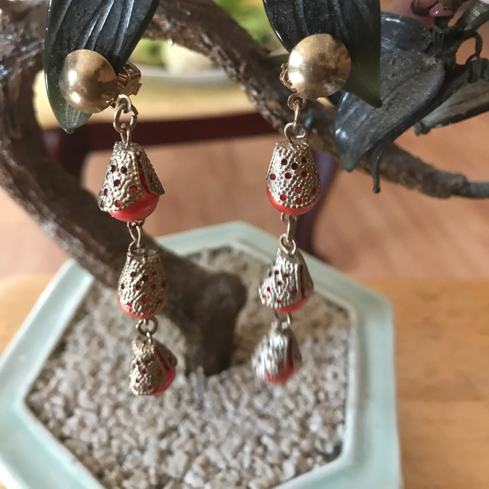 Victorian pearl beads clip on earring